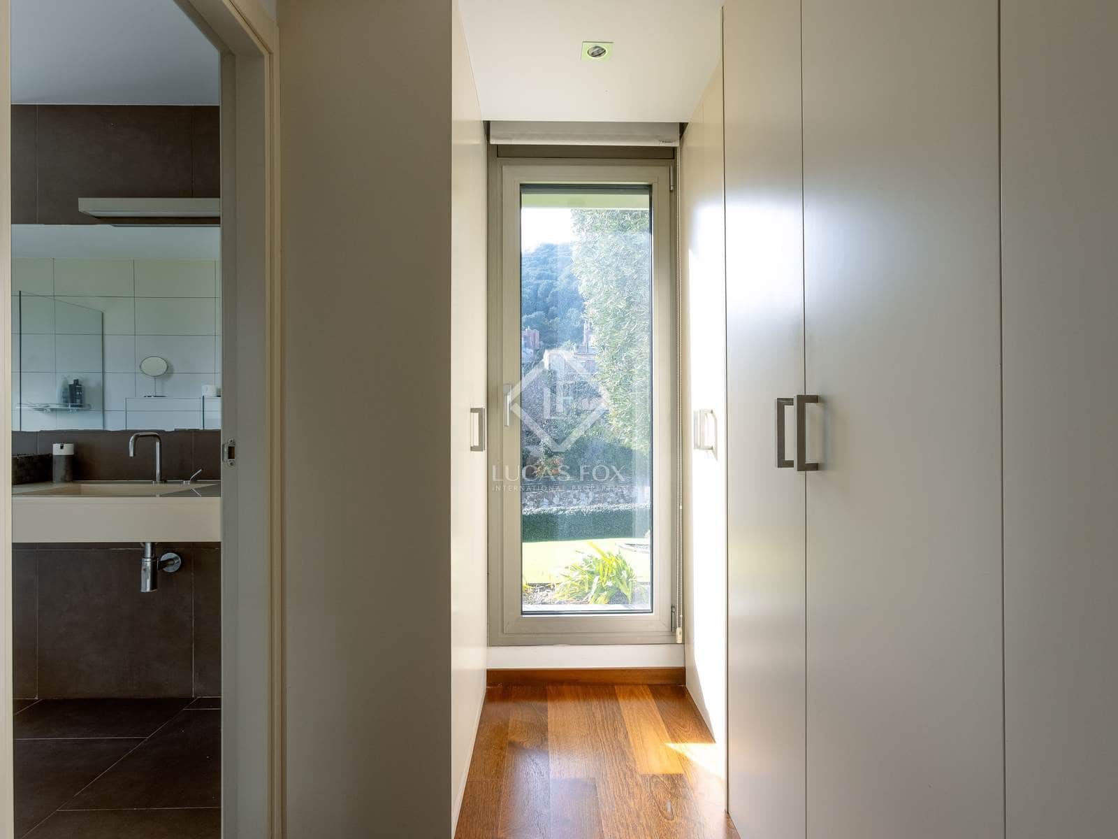 4 soverom Villa til salgs i Vallromanes med svømmebasseng garasje - € 1 260 000 (Ref: 8780258)