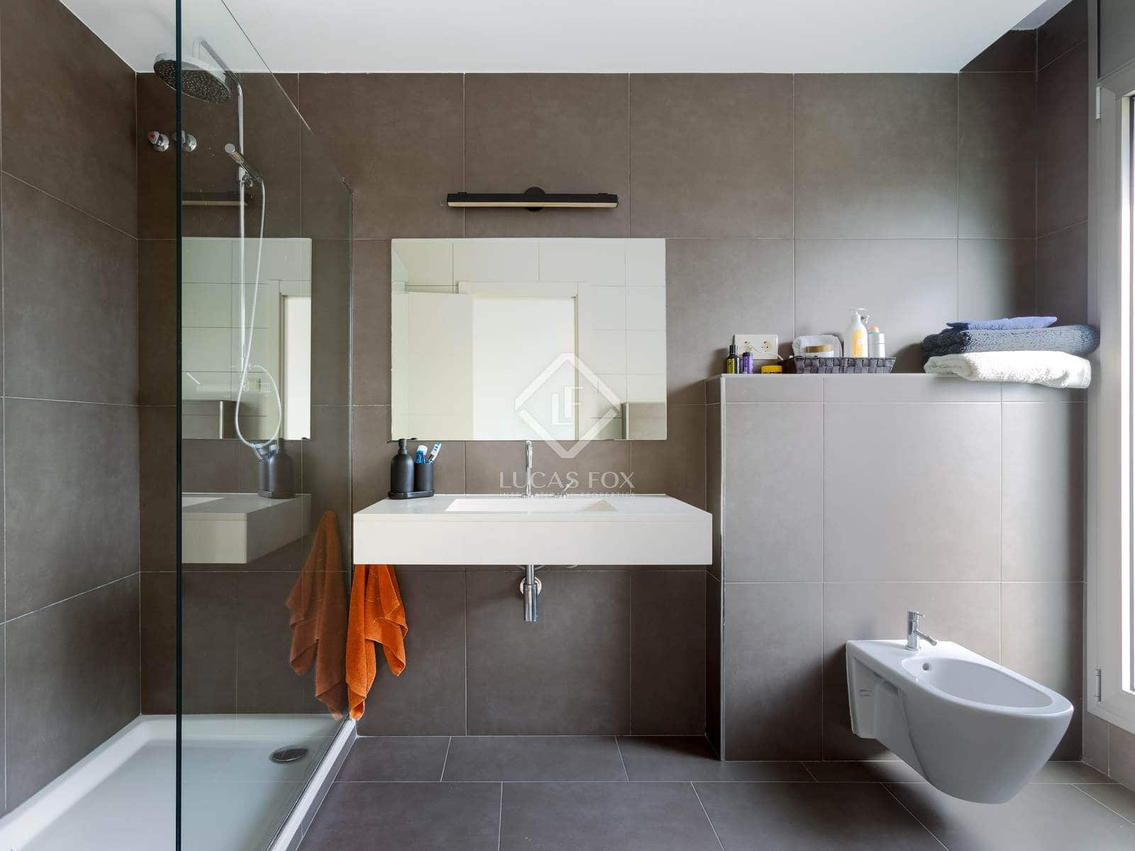 4 soverom Villa til salgs i Vallromanes med svømmebasseng garasje - € 1 260 000 (Ref: 8780258)