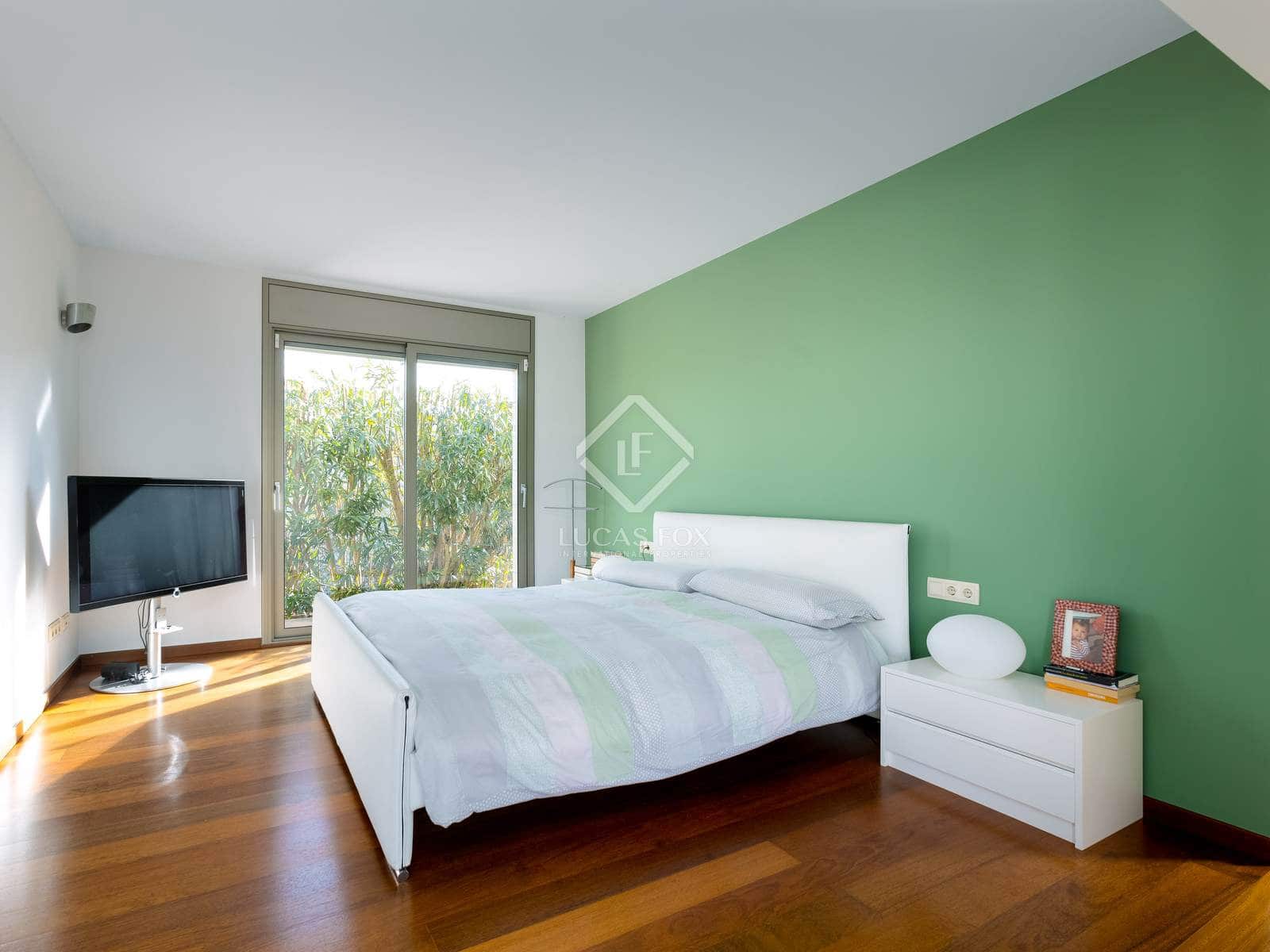 4 soverom Villa til salgs i Vallromanes med svømmebasseng garasje - € 1 260 000 (Ref: 8780258)