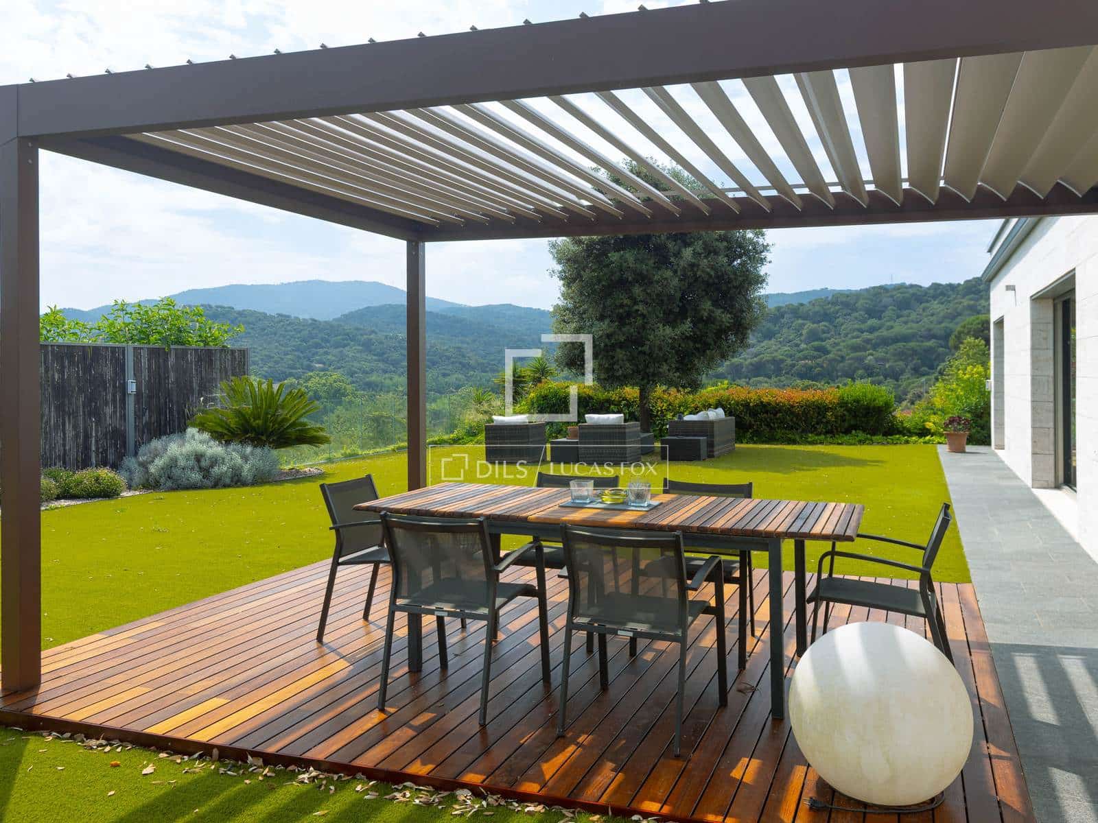 4 sypialnia Willa na sprzedaż w Vallromanes z basenem garażem - 1 260 000 € (Ref: 8780258)