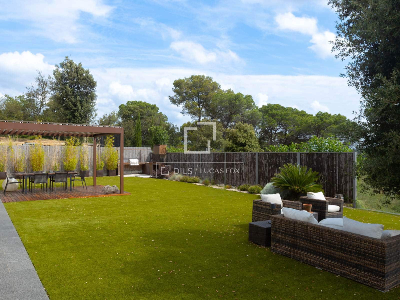 4 sypialnia Willa na sprzedaż w Vallromanes z basenem garażem - 1 260 000 € (Ref: 8780258)
