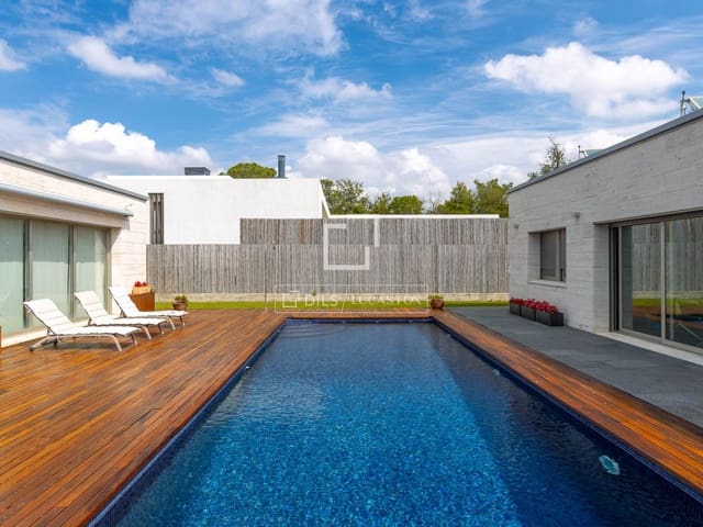 4 soveværelse Villa til salg i Vallromanes med swimmingpool garage - € 1.260.000 (Ref: 8780258)