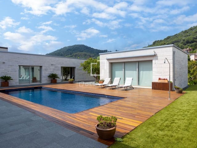 4 soveværelse Villa til salg i Vallromanes med swimmingpool garage - € 1.260.000 (Ref: 8780258)