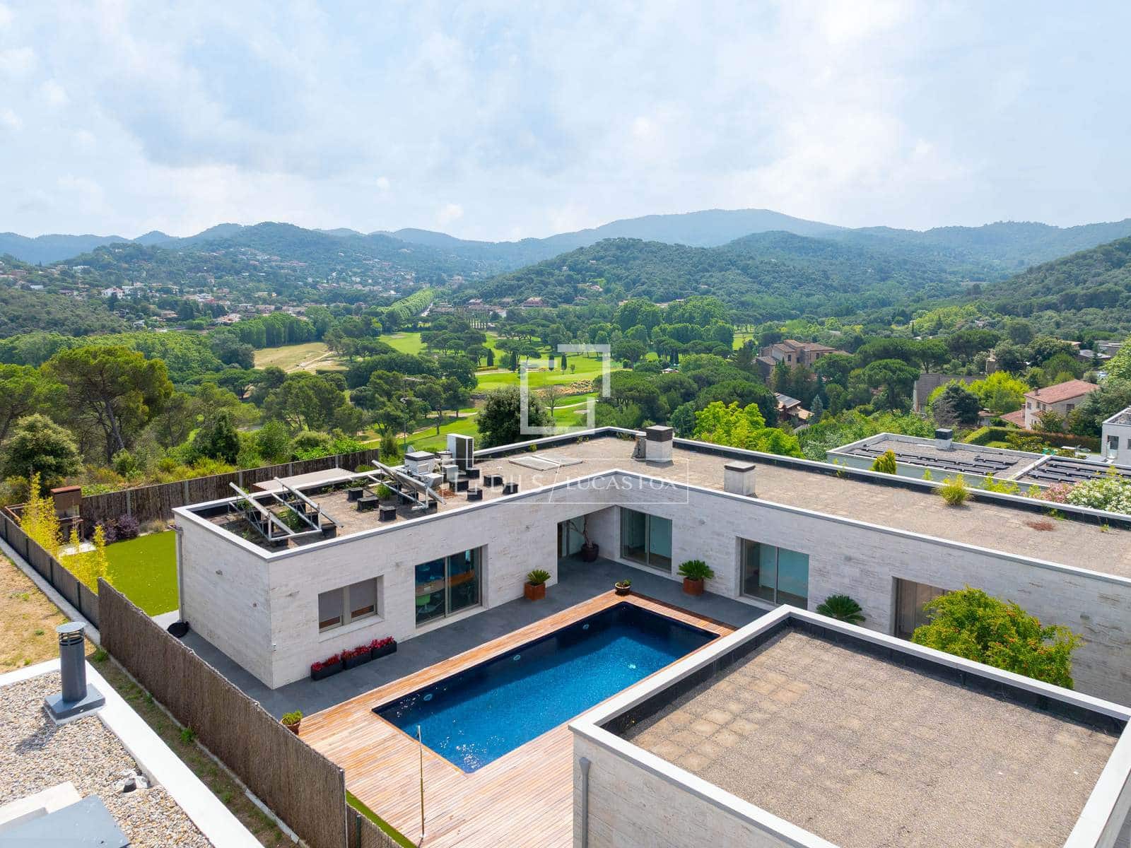 4 sypialnia Willa na sprzedaż w Vallromanes z basenem garażem - 1 260 000 € (Ref: 8780258)