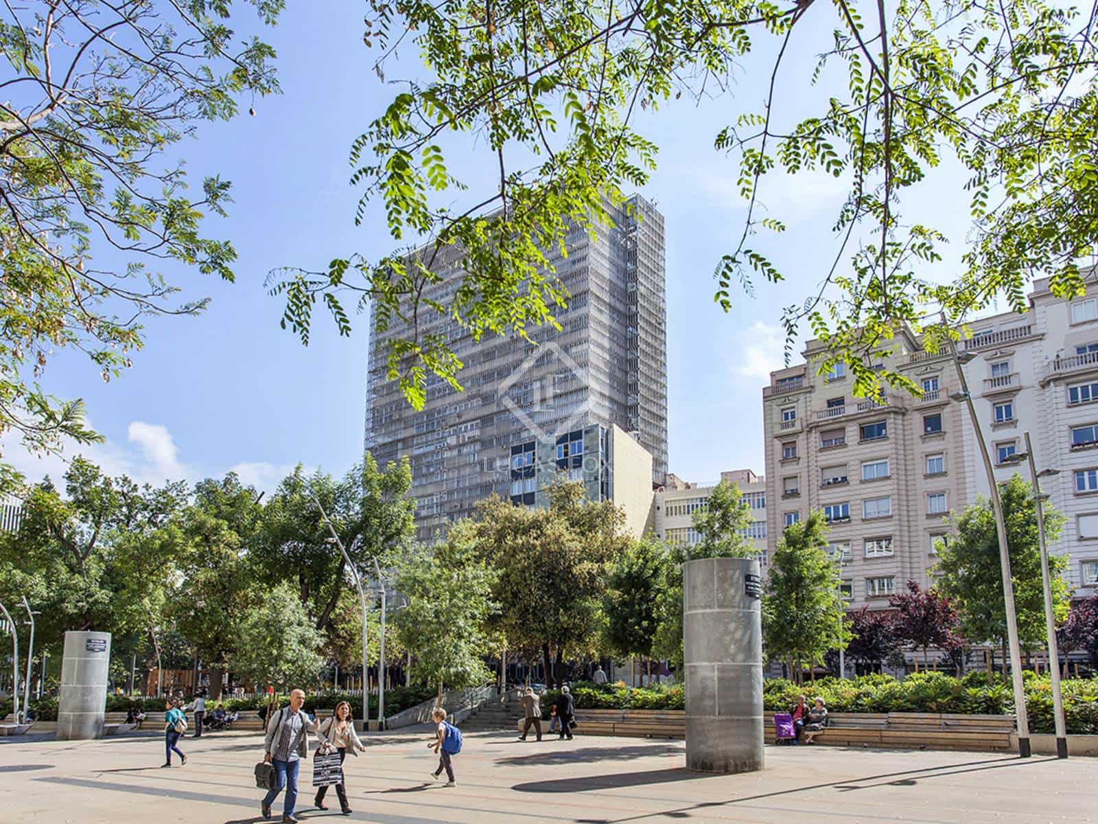 4 slaapkamer Appartement te koop in Barcelona stad met garage - € 3.600.000 (Ref: 8780393)