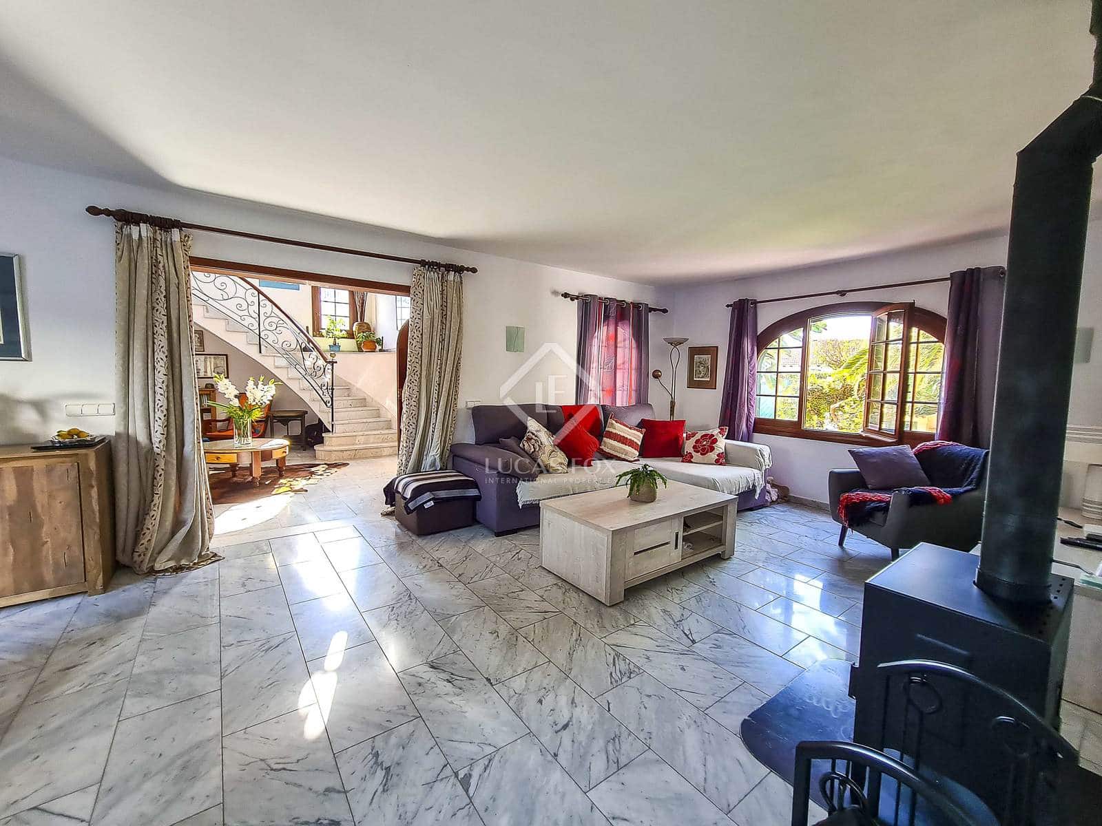 4 Zimmer Villa zu verkaufen in Ciutadella de Menorca mit Pool - 850.000 € (Ref: 8780785)