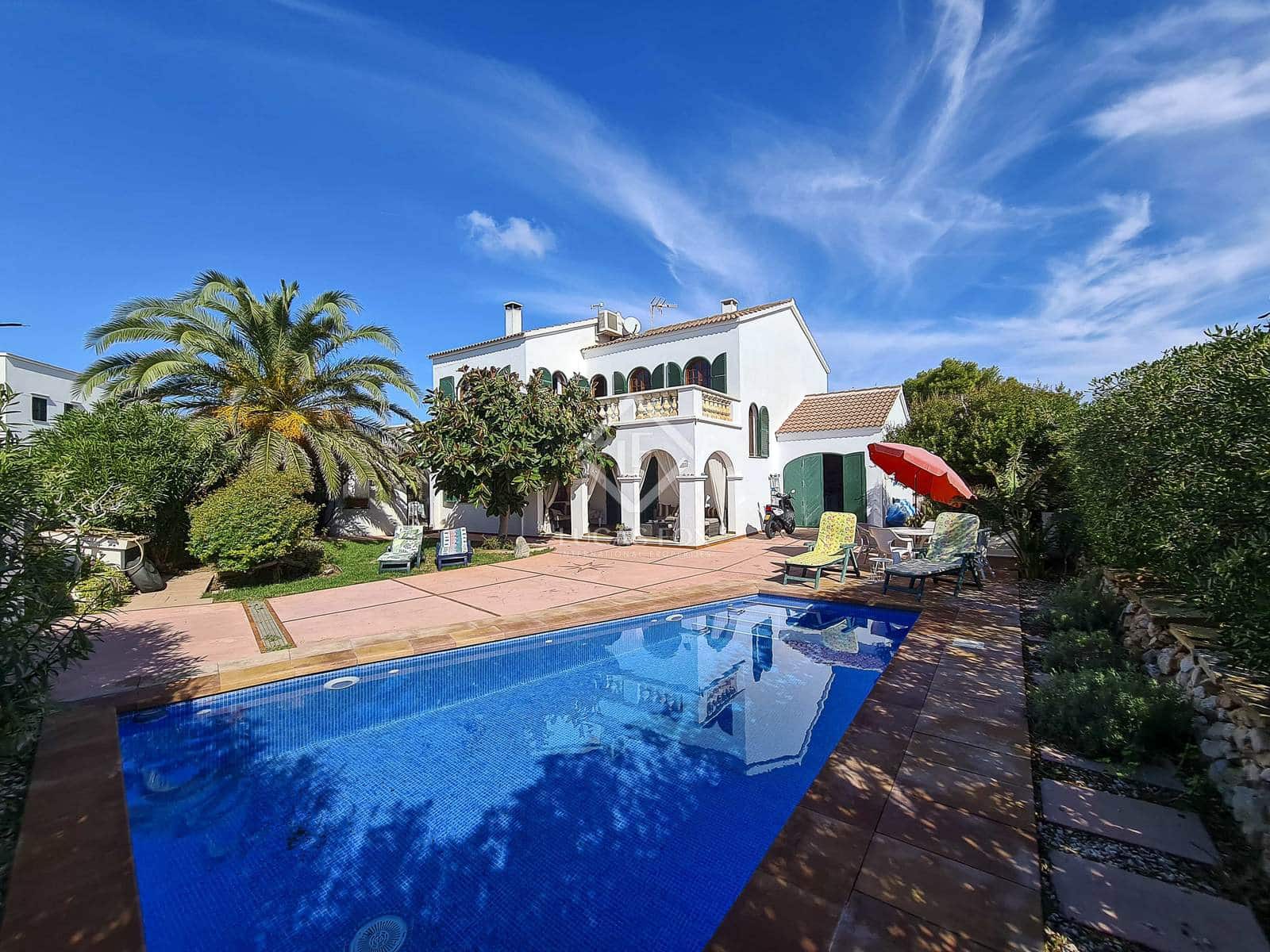 4 Zimmer Villa zu verkaufen in Ciutadella de Menorca mit Pool - 850.000 € (Ref: 8780785)