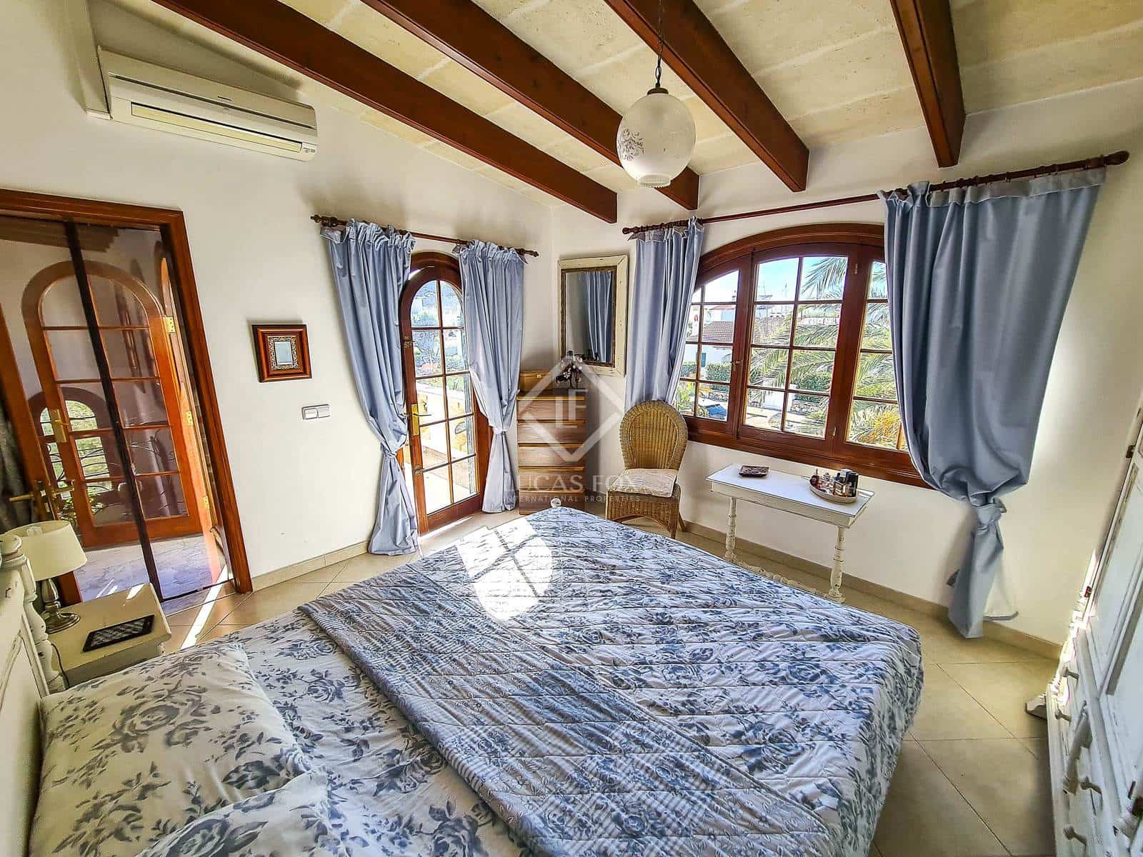 4 Zimmer Villa zu verkaufen in Ciutadella de Menorca mit Pool - 850.000 € (Ref: 8780785)