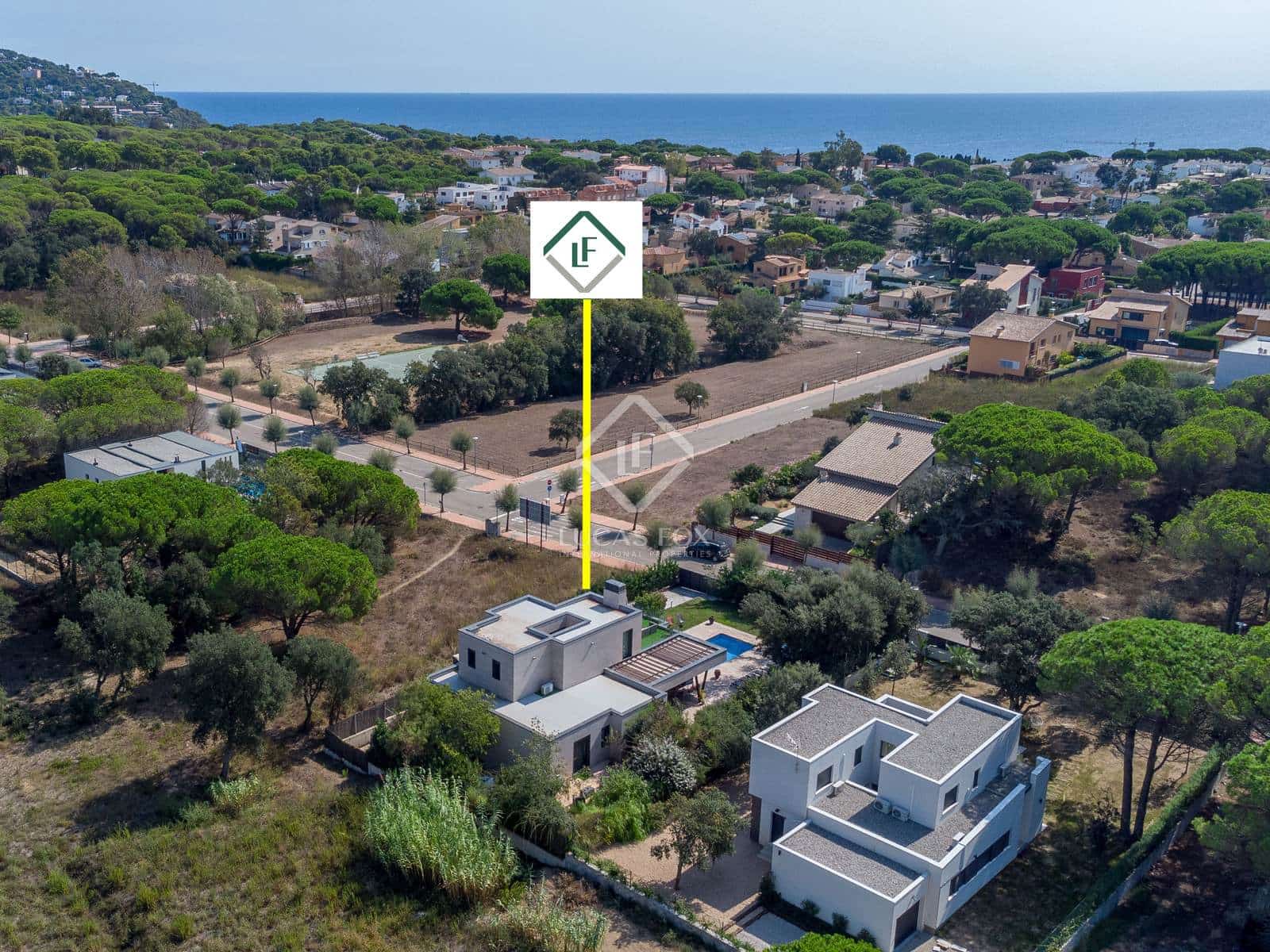 4 bedroom Villa for sale in Calella de Palafrugell with pool garage - € 1,295,000 (Ref: 8781003)