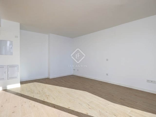 2 bedroom Apartment for sale in Estepona with pool garage - € 450,000 (Ref: 8781977)