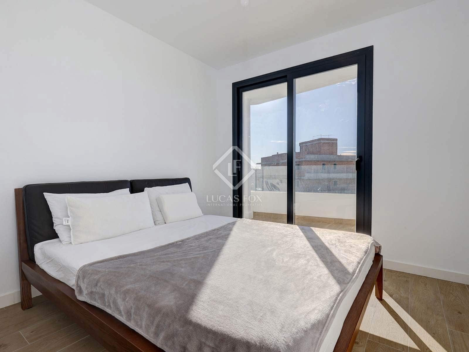 2 bedroom Apartment for sale in Estepona with pool garage - € 450,000 (Ref: 8781977)