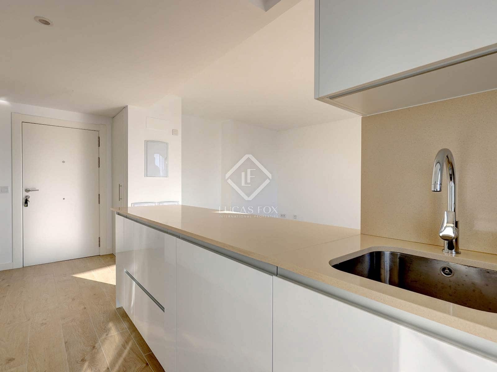 2 bedroom Apartment for sale in Estepona with pool garage - € 450,000 (Ref: 8781977)