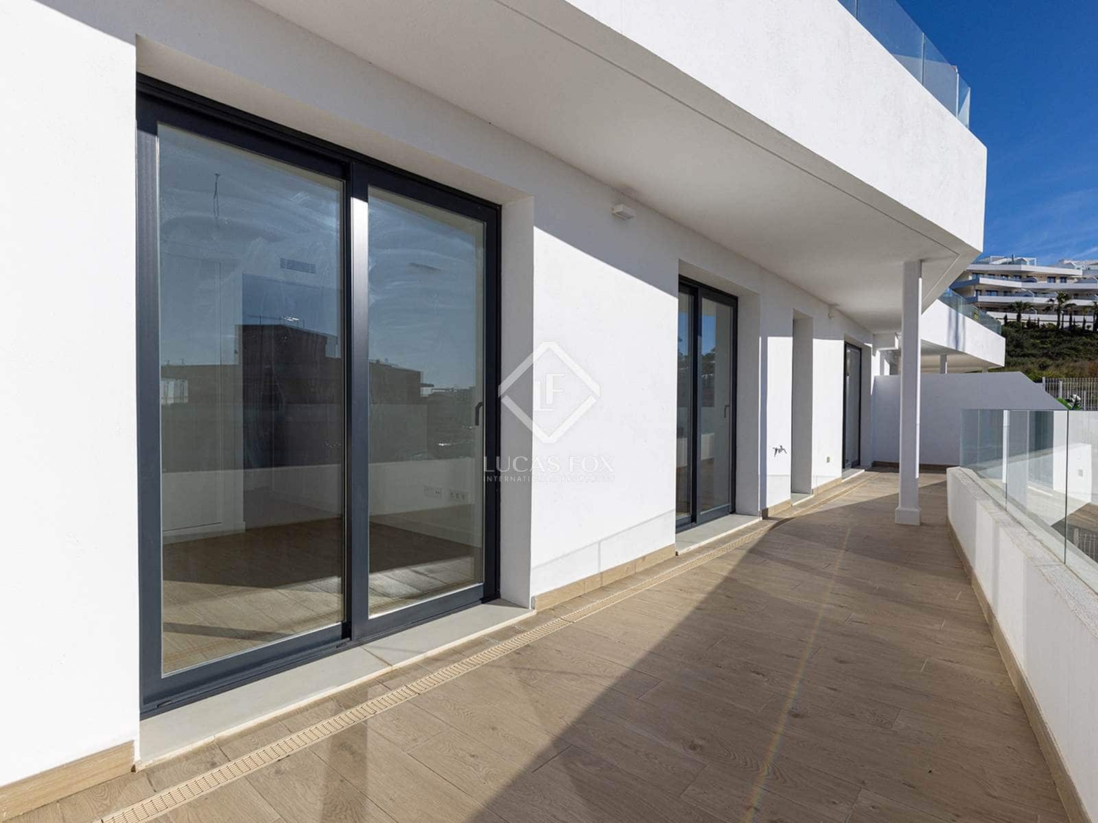 2 bedroom Apartment for sale in Estepona with pool garage - € 450,000 (Ref: 8781977)