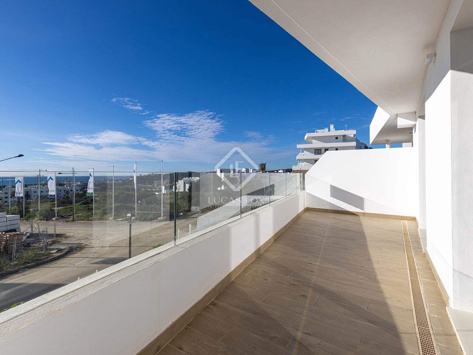2 bedroom Apartment for sale in Estepona with pool garage - € 450,000 (Ref: 8781977)