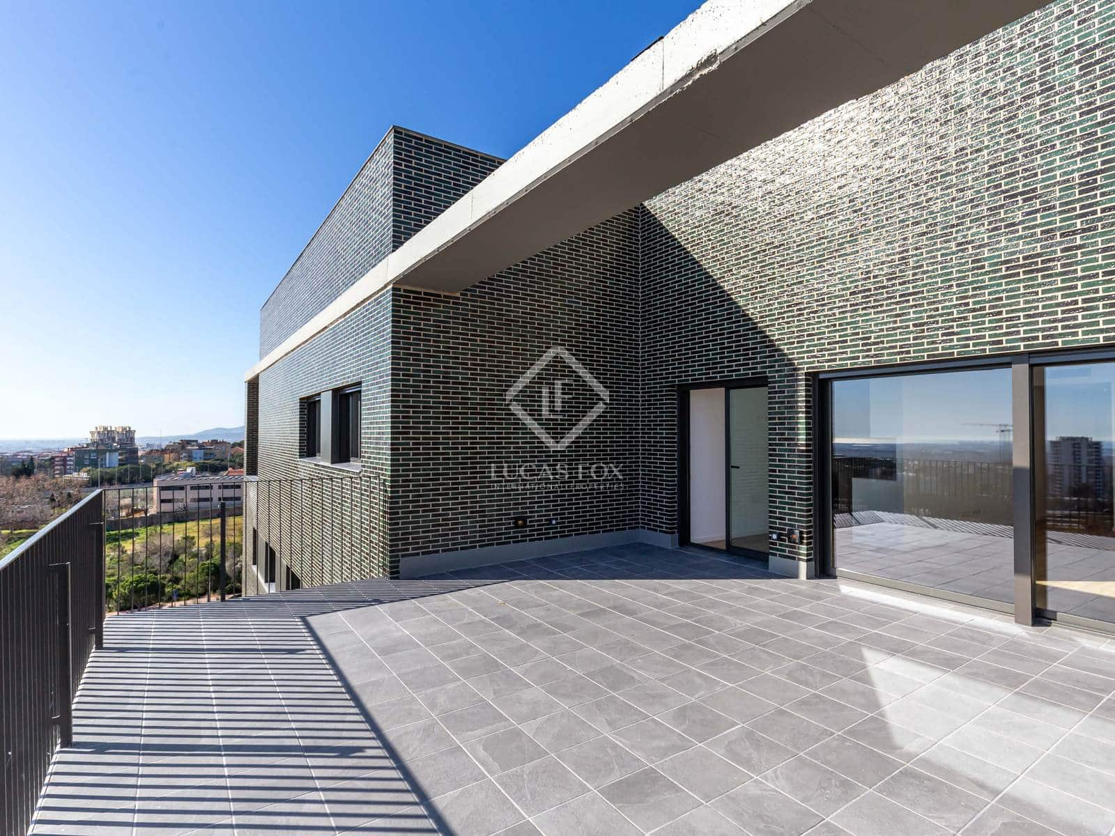 4 quarto Apartamento para arrendar em Esplugues de Llobregat com piscina garagem - 3 700 € (Ref: 8782270)