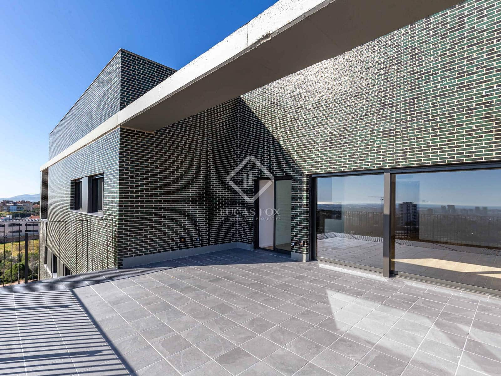 4 quarto Apartamento para arrendar em Esplugues de Llobregat com piscina garagem - 3 700 € (Ref: 8782270)