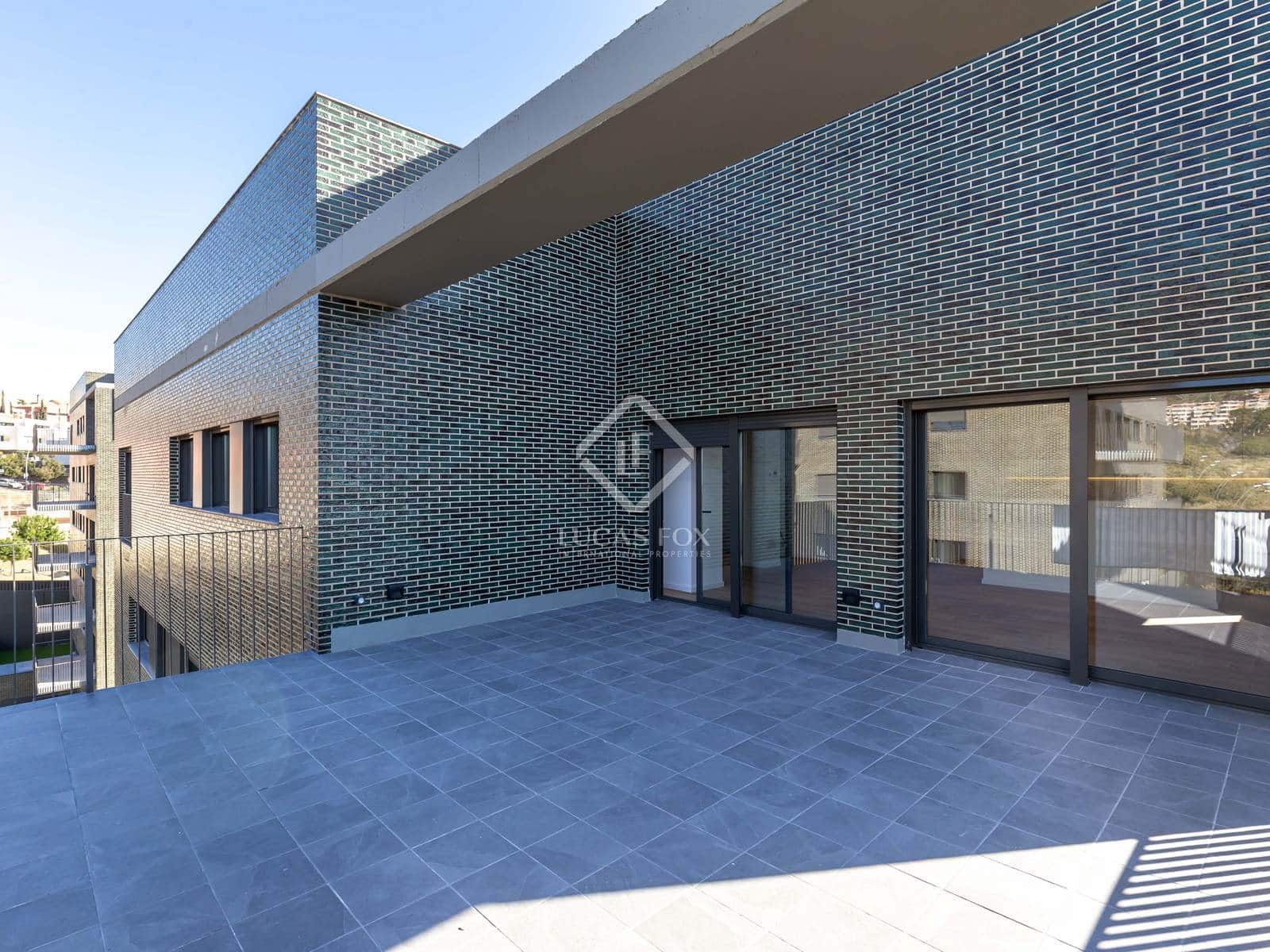 3 soveværelse Lejlighed til leje i Esplugues de Llobregat med swimmingpool garage - € 3.500 (Ref: 8782271)