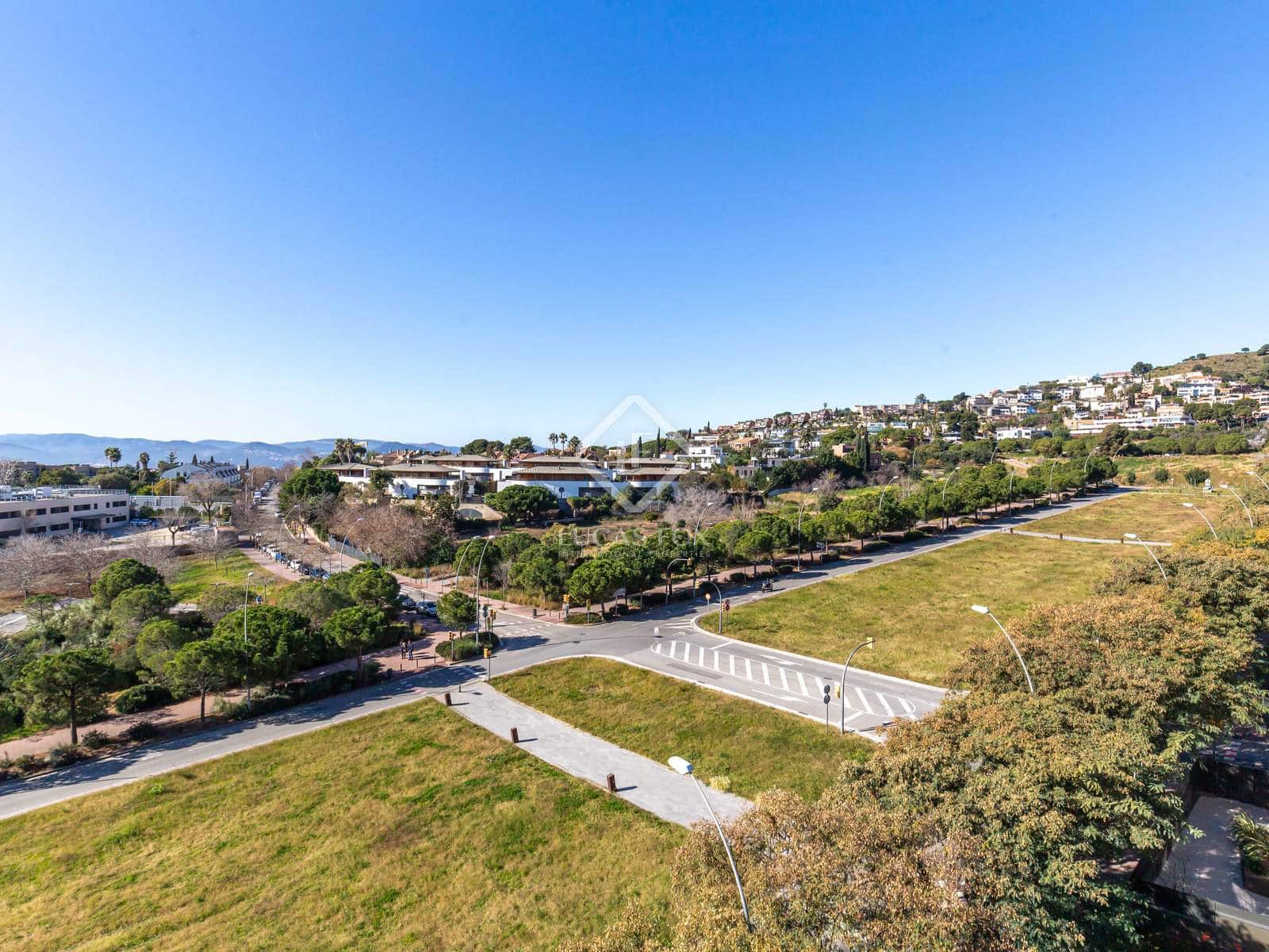 3 soveværelse Lejlighed til leje i Esplugues de Llobregat med swimmingpool garage - € 3.500 (Ref: 8782271)