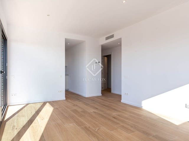 3 soveværelse Lejlighed til leje i Esplugues de Llobregat med swimmingpool garage - € 2.795 (Ref: 8782272)