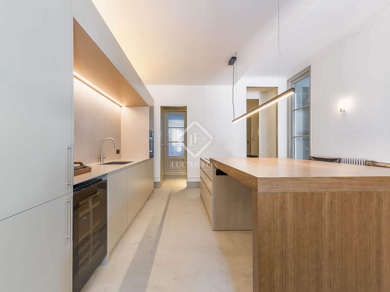 3 bedroom Apartment for sale in Barcelona city - € 2,200,000 (Ref: 8784645)