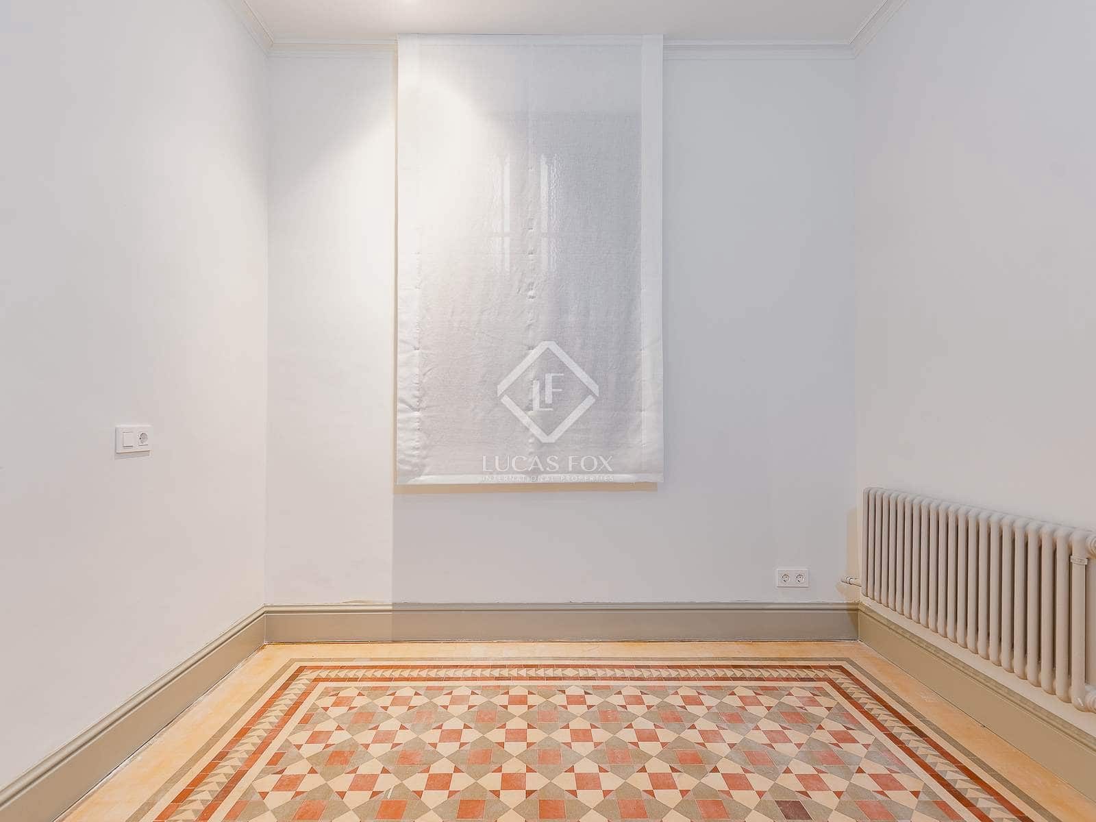 3 bedroom Apartment for sale in Barcelona city - € 2,200,000 (Ref: 8784645)