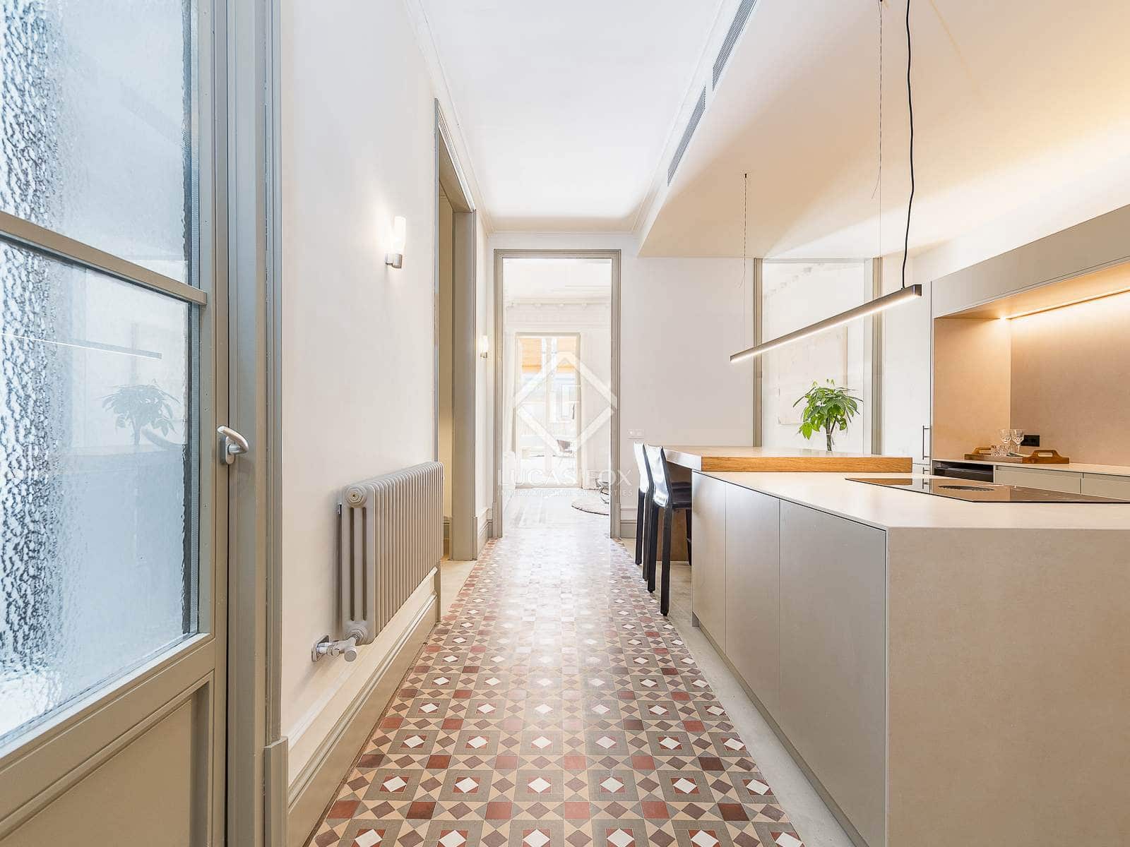 3 bedroom Apartment for sale in Barcelona city - € 2,200,000 (Ref: 8784645)