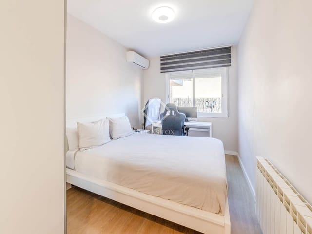 4 makuuhuone Huvila myytävänä paikassa Sant Pere de Ribes mukana uima-altaan 
autotalli - 998 000 € (Ref: 8788098)