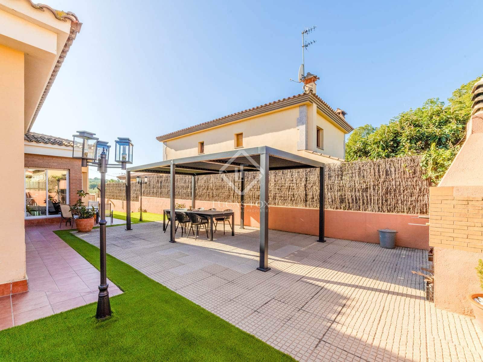 4 soveværelse Villa til salg i Sant Pere de Ribes med swimmingpool garage - € 998.000 (Ref: 8788098)