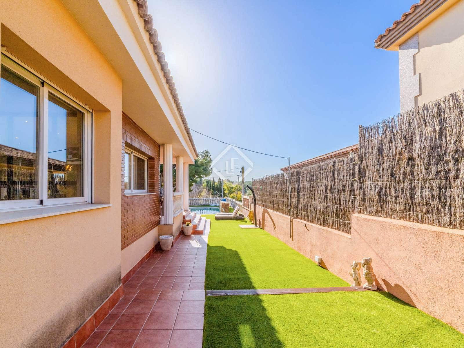 4 soveværelse Villa til salg i Sant Pere de Ribes med swimmingpool garage - € 998.000 (Ref: 8788098)