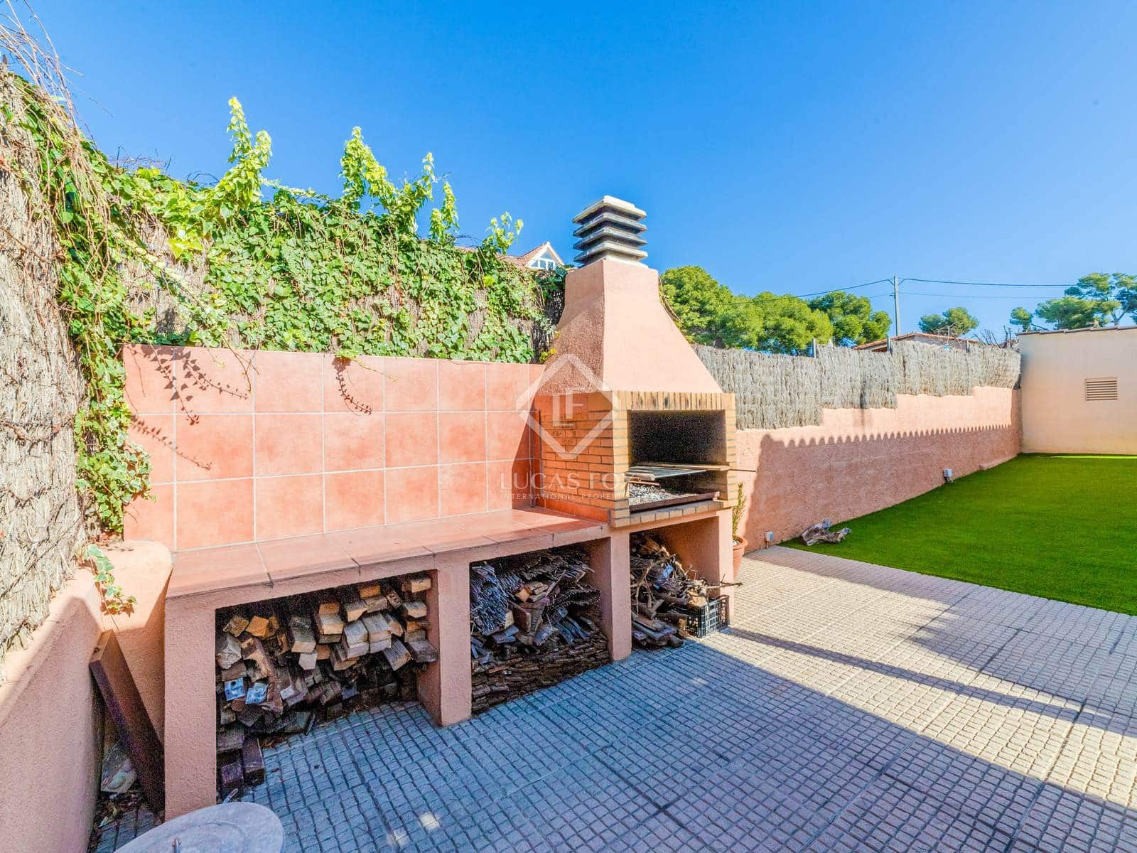 4 soveværelse Villa til salg i Sant Pere de Ribes med swimmingpool garage - € 998.000 (Ref: 8788098)