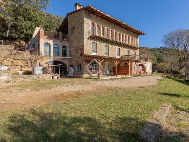 10 bedroom Finca/Country House for sale in Porqueres - € 1,600,000 (Ref: 8788673)