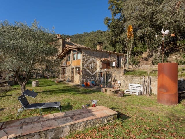 10 bedroom Finca/Country House for sale in Porqueres - € 1,600,000 (Ref: 8788673)