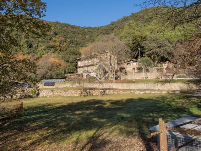 10 bedroom Finca/Country House for sale in Porqueres - € 1,600,000 (Ref: 8788673)