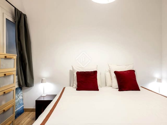 2 slaapkamer Appartement te koop in Barcelona stad met garage - € 470.000 (Ref: 8788742)