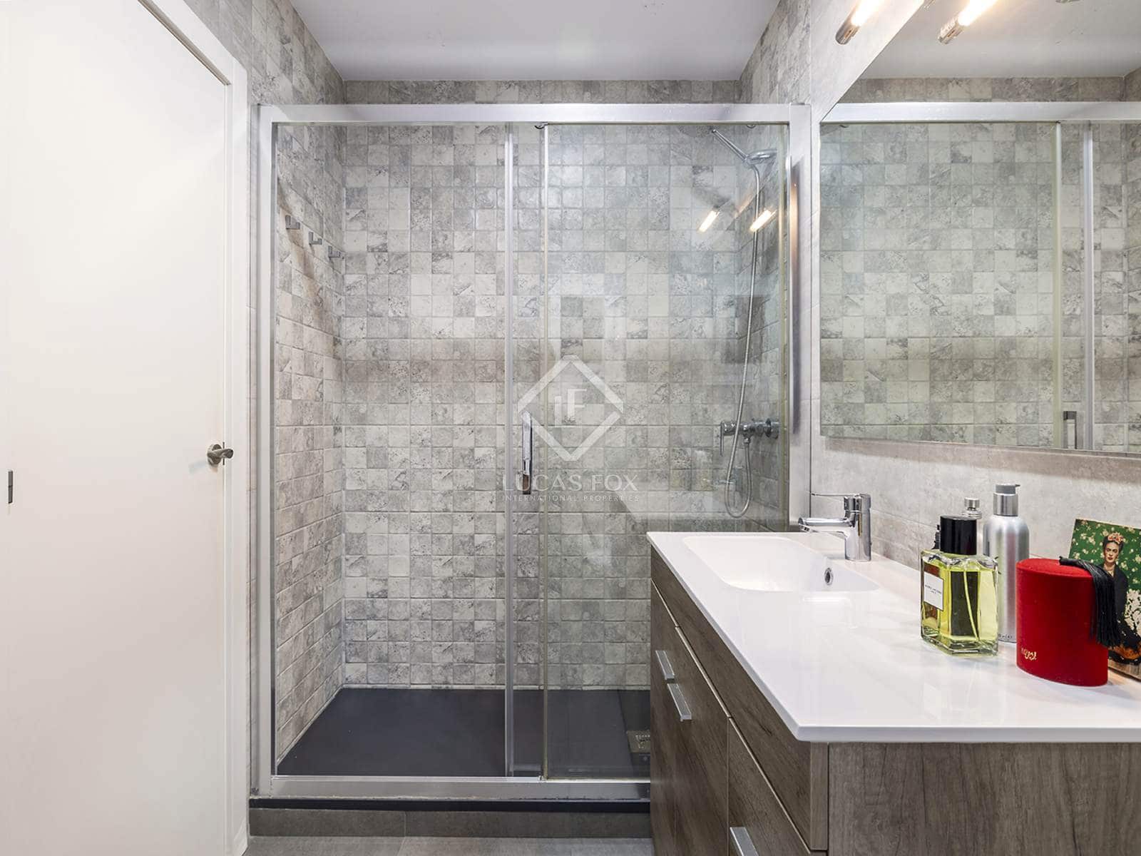 Apartamento de 2 habitaciones en Barcelona ciudad en venta con garaje - 470.000 € (Ref: 8788742)