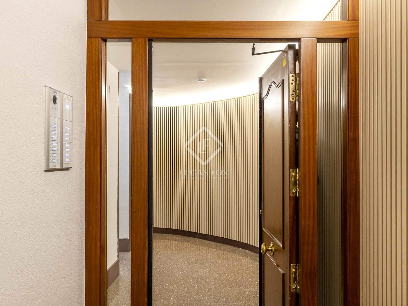 Apartamento de 2 habitaciones en Barcelona ciudad en venta con garaje - 470.000 € (Ref: 8788742)