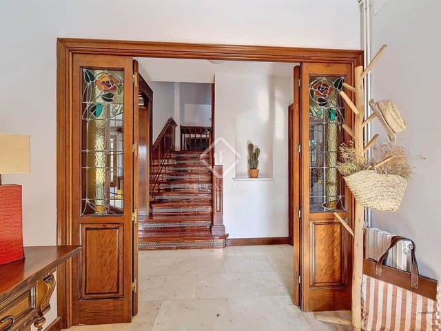 5 bedroom Villa for sale in Vilanova i la Geltrú - € 1,280,000 (Ref: 8788746)