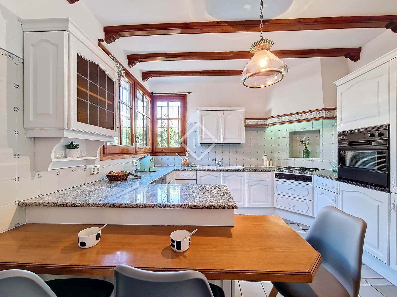 5 soverom Villa til salgs i Vilanova i la Geltru - € 1 280 000 (Ref: 8788746)