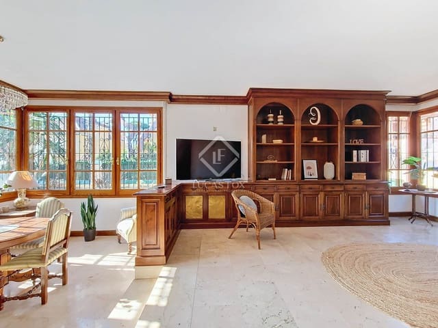 5 bedroom Villa for sale in Vilanova i la Geltrú - € 1,280,000 (Ref: 8788746)