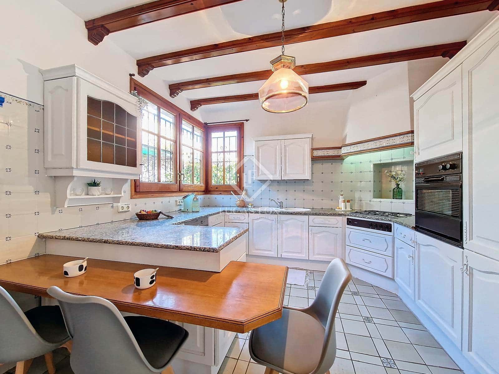 5 soverom Villa til salgs i Vilanova i la Geltru - € 1 280 000 (Ref: 8788746)