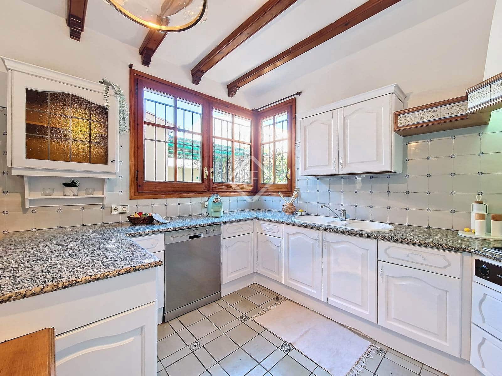 5 soverom Villa til salgs i Vilanova i la Geltru - € 1 280 000 (Ref: 8788746)