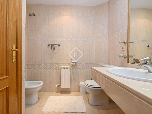 4 slaapkamer Villa te koop in Platja d'Aro, Castell-Platja d'Aro met garage - € 500.000 (Ref: 8789856)