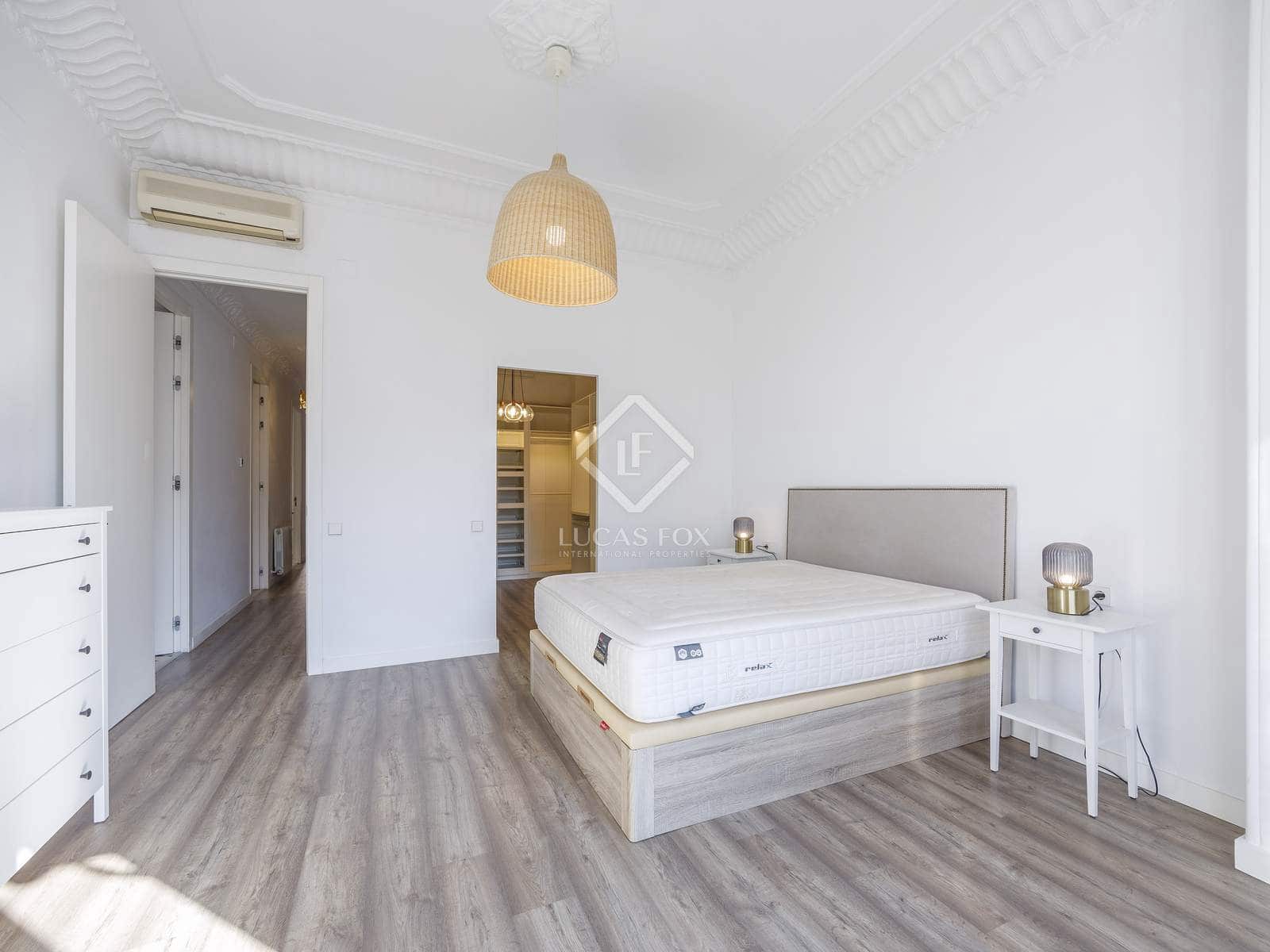 2 bedroom Apartment for rent in Valencia city - € 2,600 (Ref: 8789860)