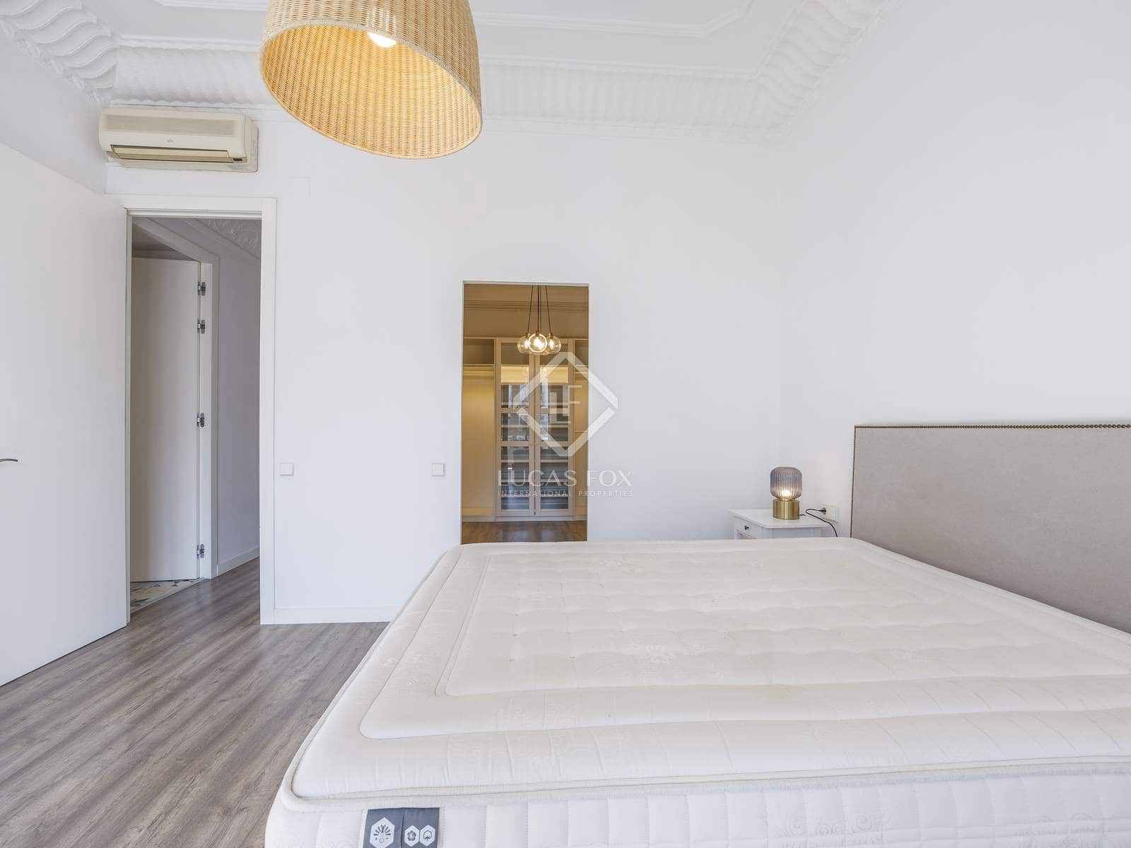 2 bedroom Apartment for rent in Valencia city - € 2,600 (Ref: 8789860)