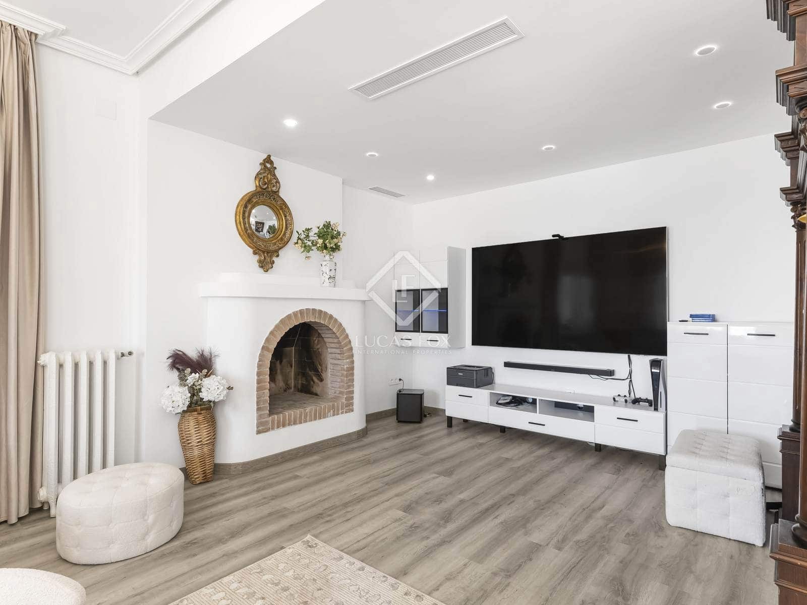 7 slaapkamer Villa te koop in El Campello met zwembad garage - € 3.500.000 (Ref: 8790911)