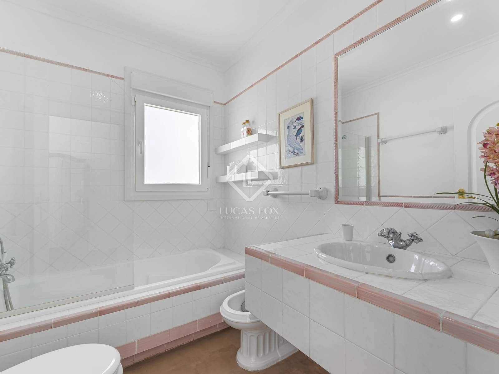 7 slaapkamer Villa te koop in El Campello met zwembad garage - € 3.500.000 (Ref: 8790911)