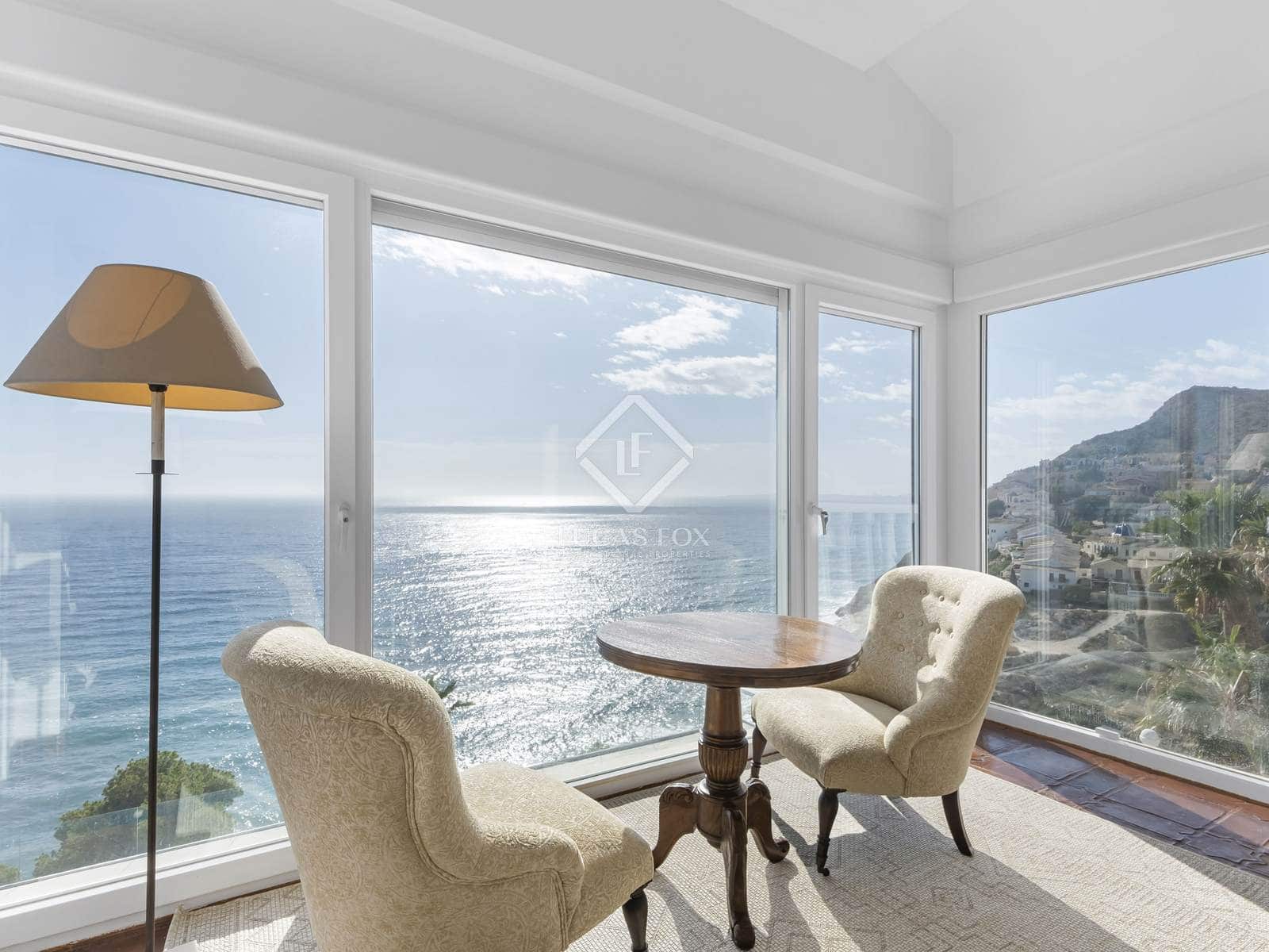 7 slaapkamer Villa te koop in El Campello met zwembad garage - € 3.500.000 (Ref: 8790911)