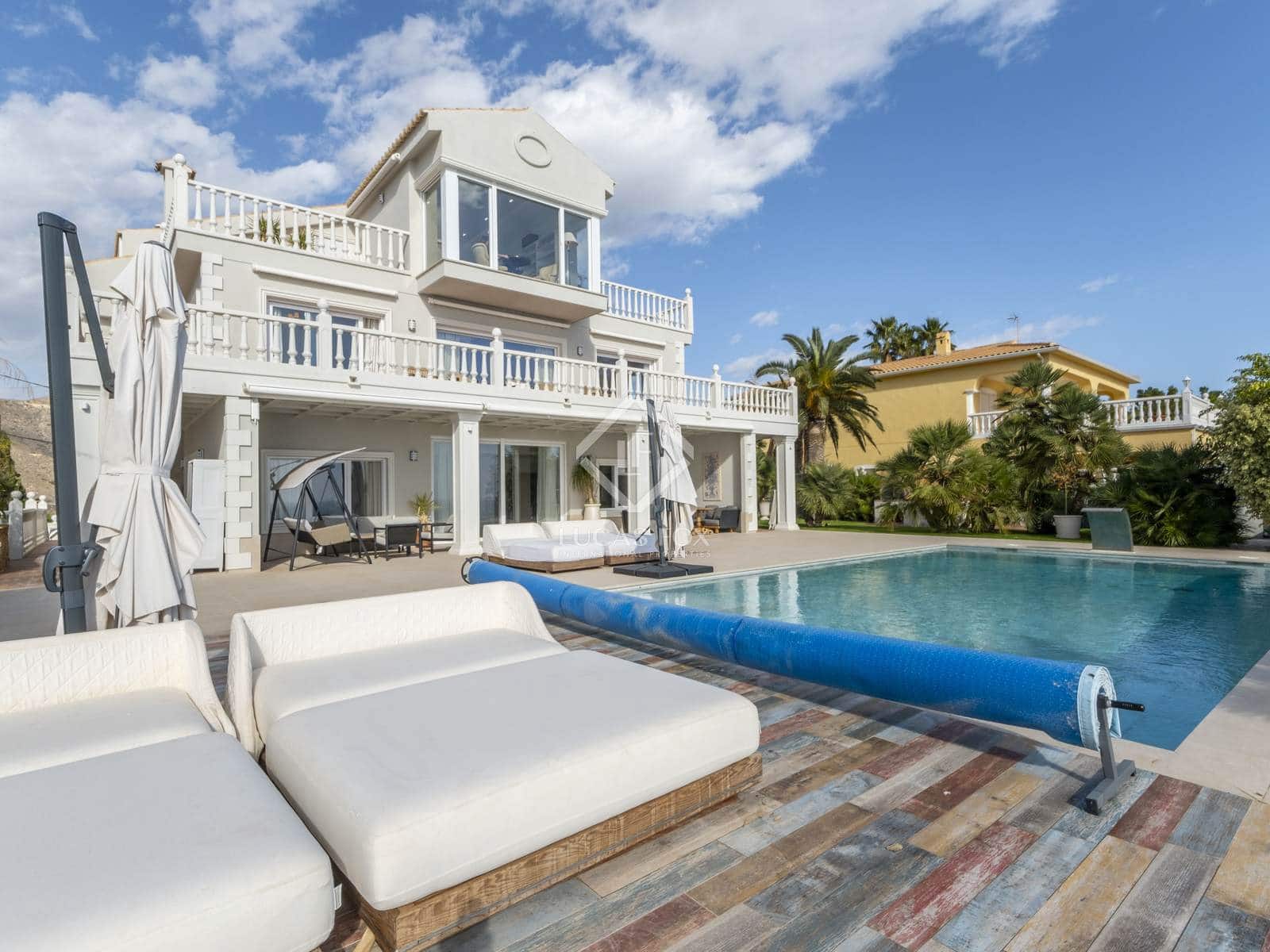 7 slaapkamer Villa te koop in El Campello met zwembad garage - € 3.500.000 (Ref: 8790911)