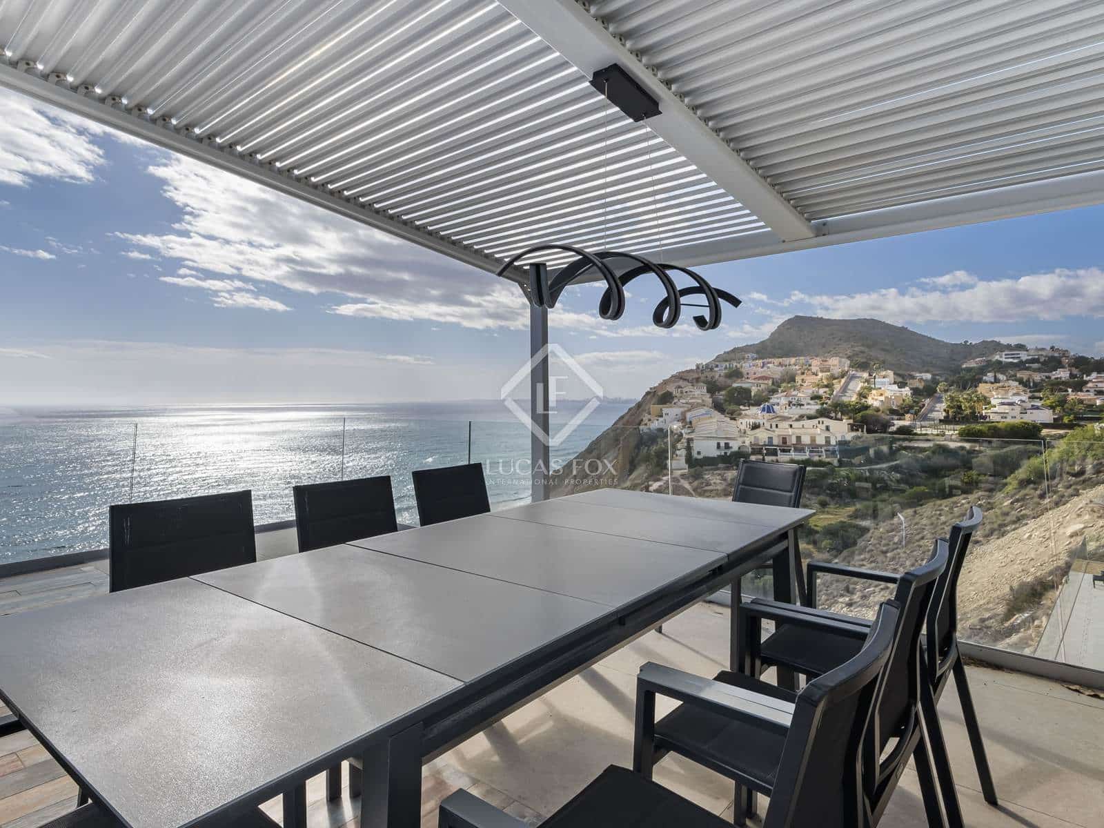 7 slaapkamer Villa te koop in El Campello met zwembad garage - € 3.500.000 (Ref: 8790911)