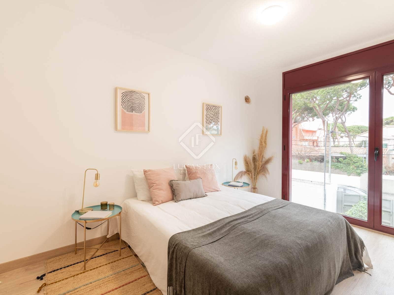 3 soverom Villa til salgs i La Pineda med svømmebasseng - € 980 000 (Ref: 8790960)